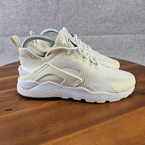 Nike Air Huarache Run‎ Ultra White Women’s 6.5 Lightweight Athletic Shoes